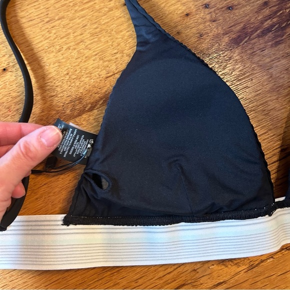 NEW Dolce Vita Women's Fast Lane Ribbed Triangle Bikini Top SZ Small Black - Picture 7 of 9